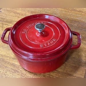 Staub cocotte 4qt.